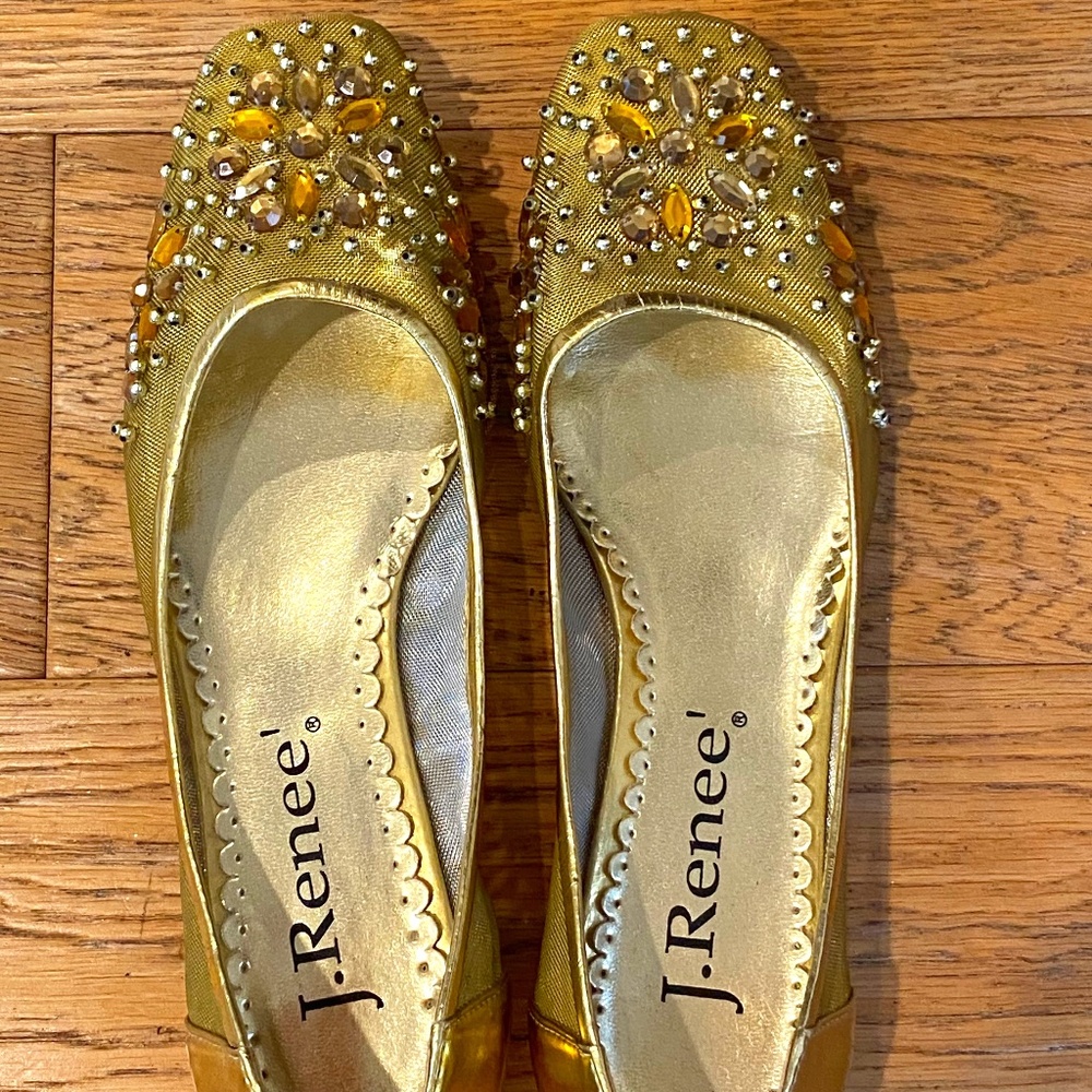 J. Renee! jeweled beaded flats for dressing up and being comfortable size 7.5